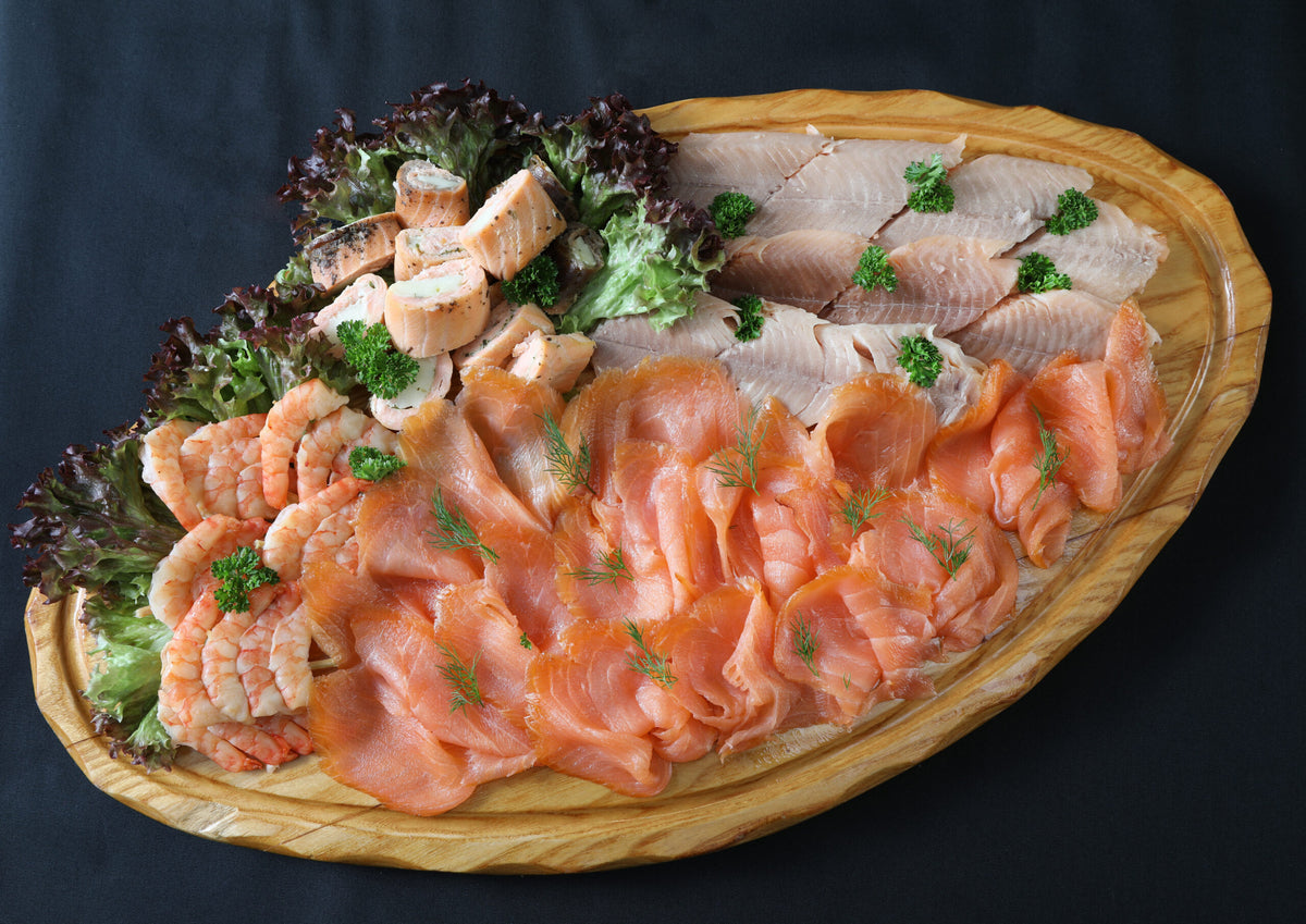 Fischplatte Vom Feinsten der Wuppertaler Fischkultur mit Räucherlachs und feinen Räucherfisch-Spezialitäten