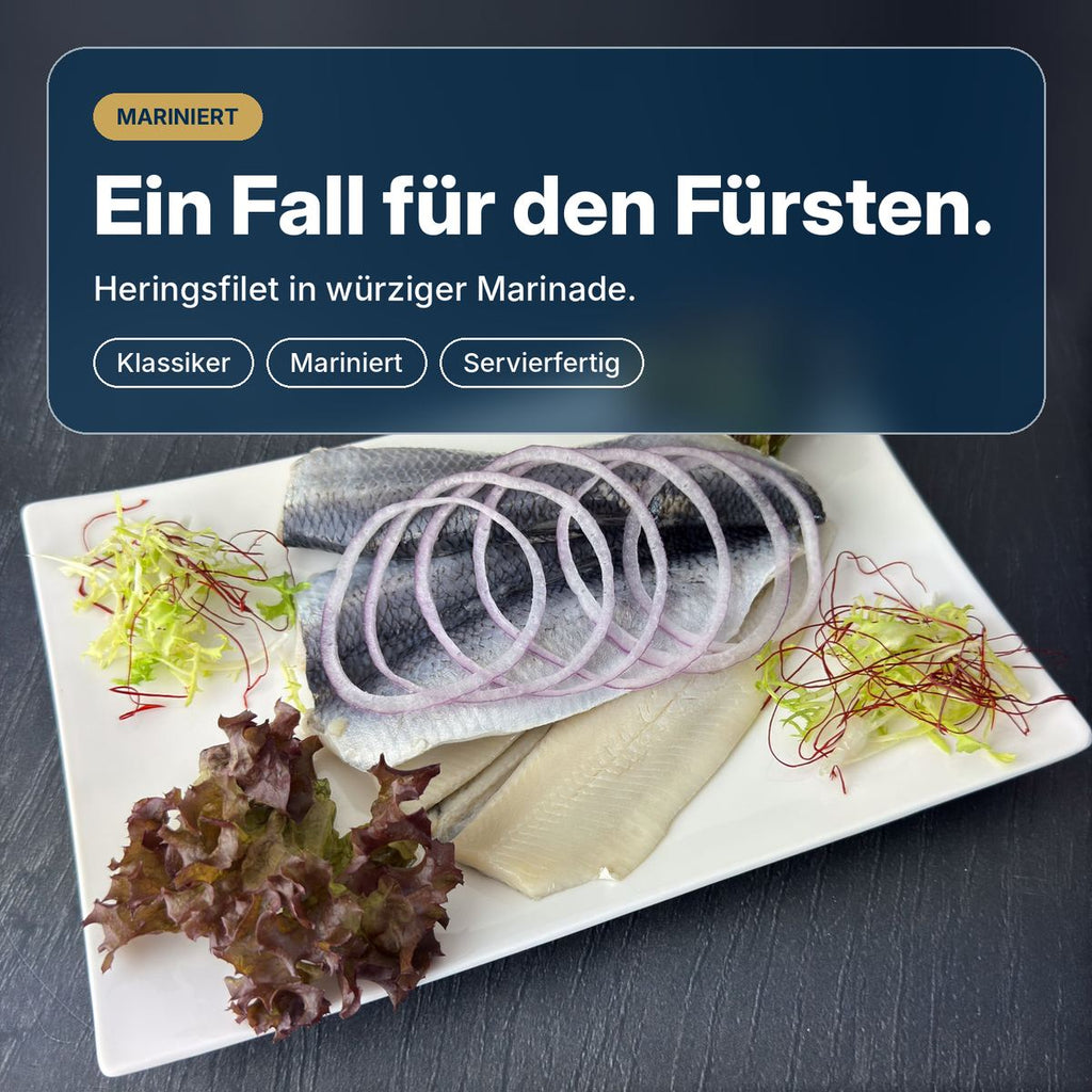 Ein Fall für den Fürsten: klassischer Bismarckhering, zarte Heringsfilets in würziger Marinade, servierfertig.