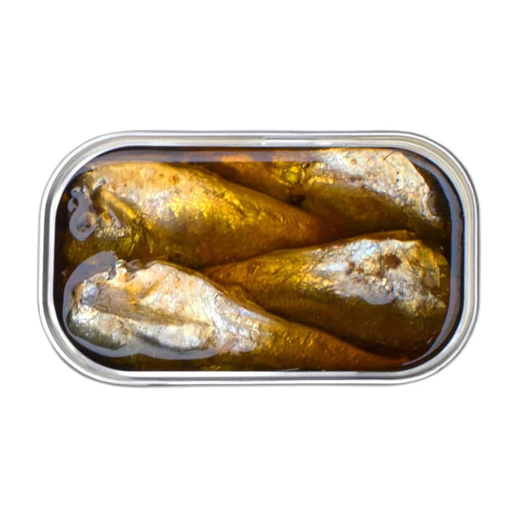 Geöffnete Dose mit marinierten Holzmakrelen in Olivenöl von José Gourmet.